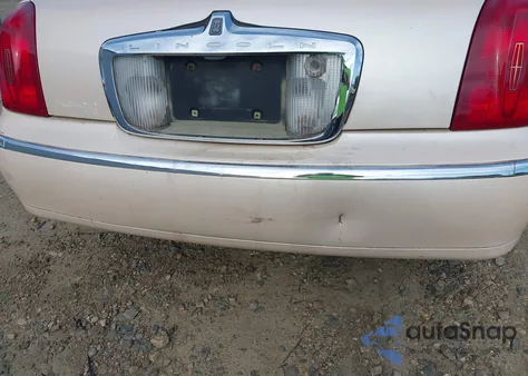 1998 Lincoln Town Car Cartier from USA, damaged, VIN 1LNFM83W8WY733464